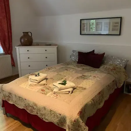 100 Qm Am Heiligen Brunnen *