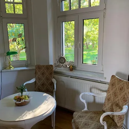 Appartement 100 Qm Am Heiligen Brunnen *