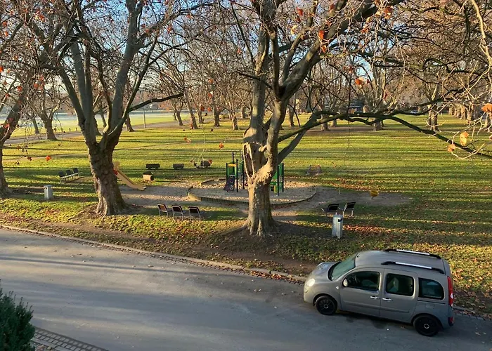 100 Qm Am Heiligen Brunnen