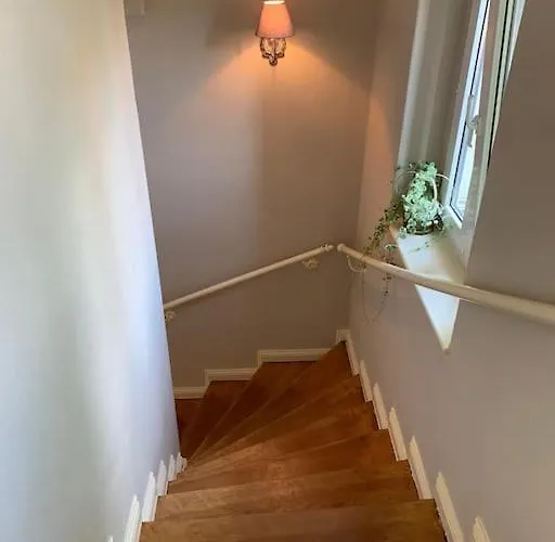 100 Qm Am Heiligen Brunnen *